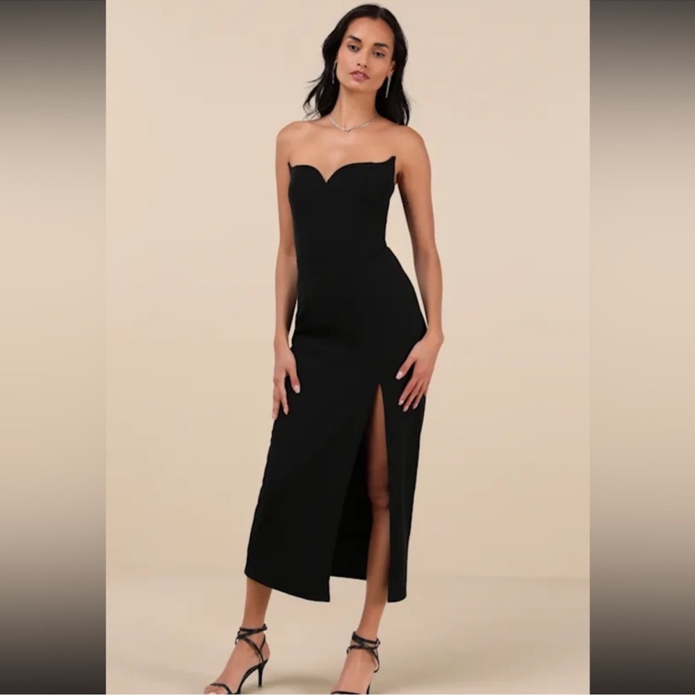 Aliyas Black Strapless Midi Dress